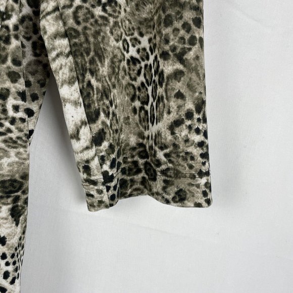 EASYWEAR by Chico's Top Women's Size 1 Performance Stretch Animal‎ Print Cheetah - Picture 5 of 13